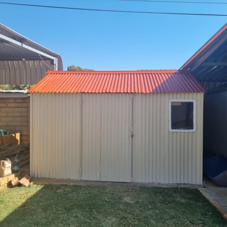  Bedroom Property for Sale in Mooinooi North West